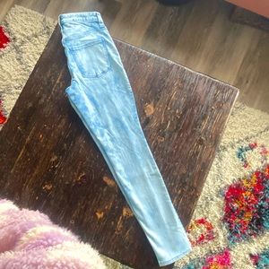 Never used 0/25 high waisted, skinny jeans